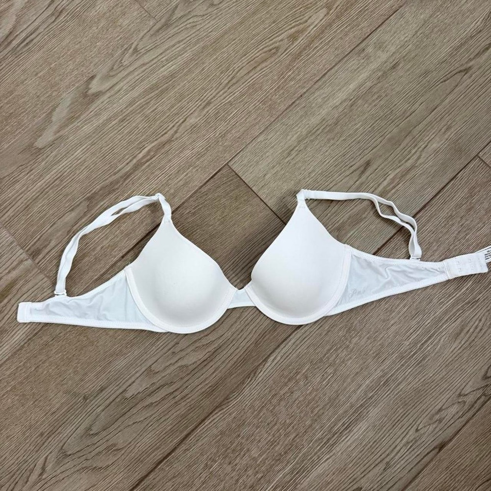 Victoria's Secret White Bra Size 32C